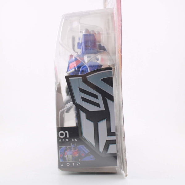 Transformers Generations Fall of Cybertron - Ultra Magnus - Deluxe - Figure