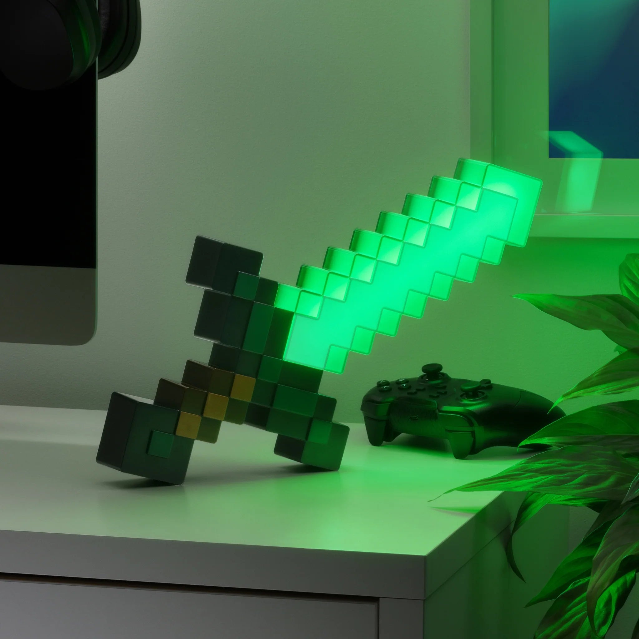 Paladone Official Licensed Minecraft Diamond Sword Light