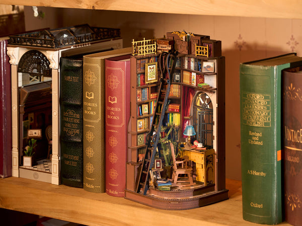 Hands Craft - DIY Book Nook Kit: Silent Corner Study