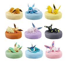 Holly Box Pokemon Eeveelutions Sleep Pose Blind Box