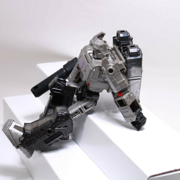 Transformers Netflix Megatron War for Cybertron Decepticon Figure 100% Complete