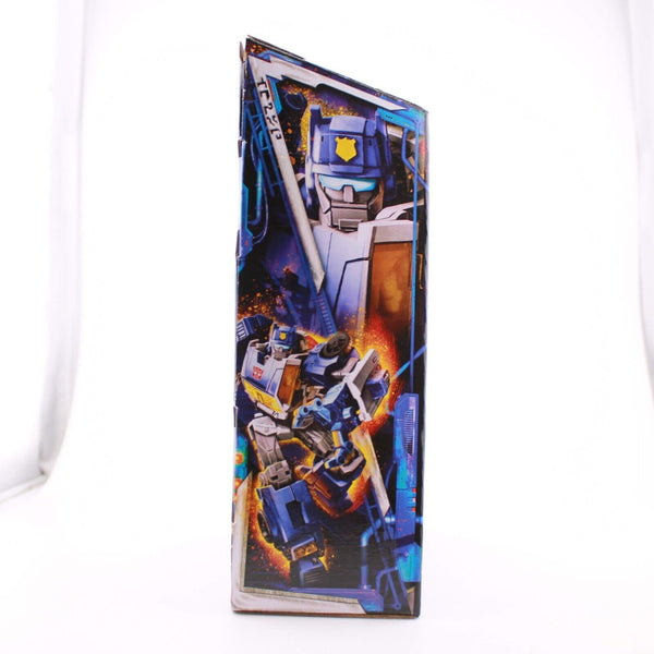 Transformers Legacy United Autobot Chase - Deluxe Class Rescue Bots 2024