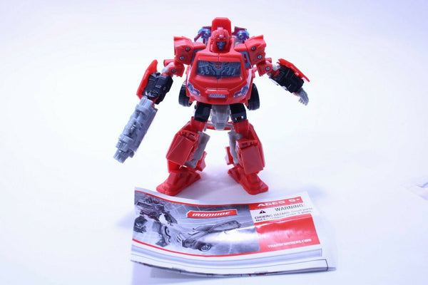 Transformers Universe Ironhide - Classics Deluxe Class Autobot Figure
