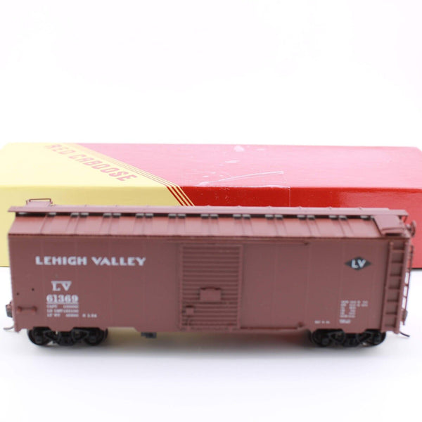 HO scale - LV 61369 - Red Caboose - 40" AAR Boxcar - BLT 4-37