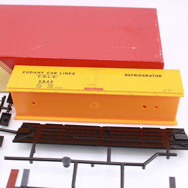 HO scale -CRLX 5845 - Red Caboose - Cudahy Meat Reefer Kit