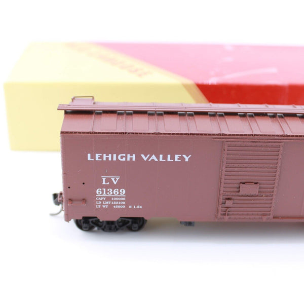 HO scale - LV 61369 - Red Caboose - 40" AAR Boxcar - BLT 4-37