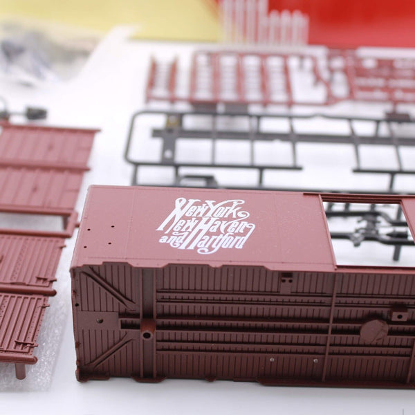 HO scale - NH 30034 - Red Caboose - 40' NY, NH & Hartford AAR Box Car Kit