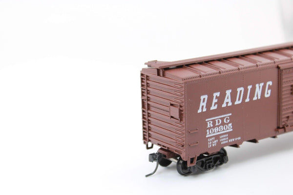 HO scale - RDG 109305 - 40' Boxcar - BLT 6-56 - Bev-Bel Custom - Athearn