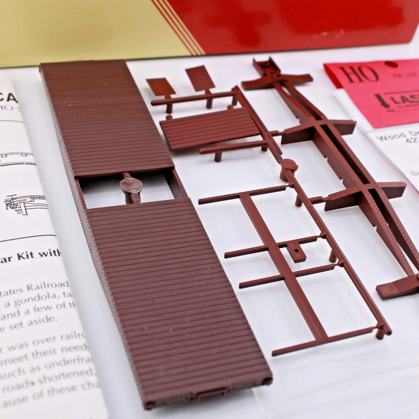 HO scale - 42" Undecorated Flat Fish Car - Red Caboose Kit