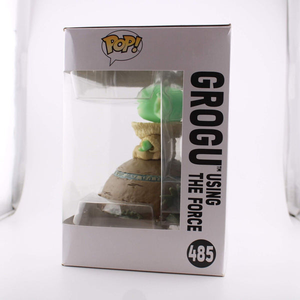 Funko Pop Star Wars - Grogu Using the Force #485 The Mandalorian Dmg Box
