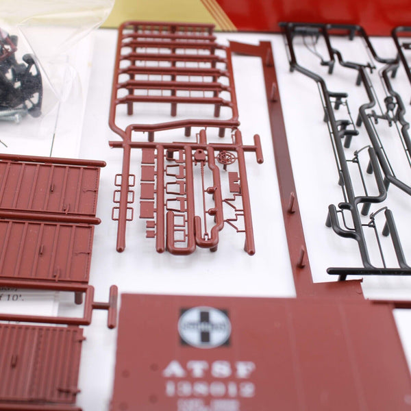 HO scale - ATSF 138012 - Santa Fe 1937 - Red Caboose - 40" AAR Box Car Kit
