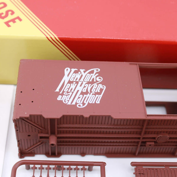 HO scale - NH 30034 - Red Caboose - 40' NY, NH & Hartford AAR Box Car Kit