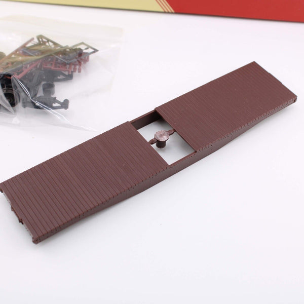 HO scale - 42" Undecorated Flat Fish Car - Red Caboose Kit