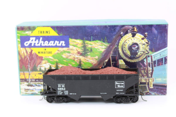HO scale - BM 6853 - 2 Bay Flat end Hopper w/ load - Bev-Bel - Athearn