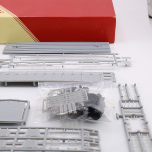 HO scale - Undecorated - Red Caboose - Wooden Reefer Kit