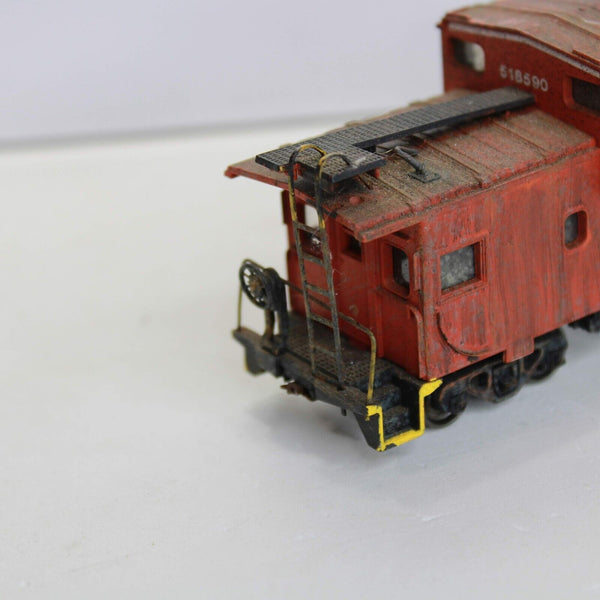 HO scale - NW518590 - Weathered Wide Vision Caboose - Kaydee couplers