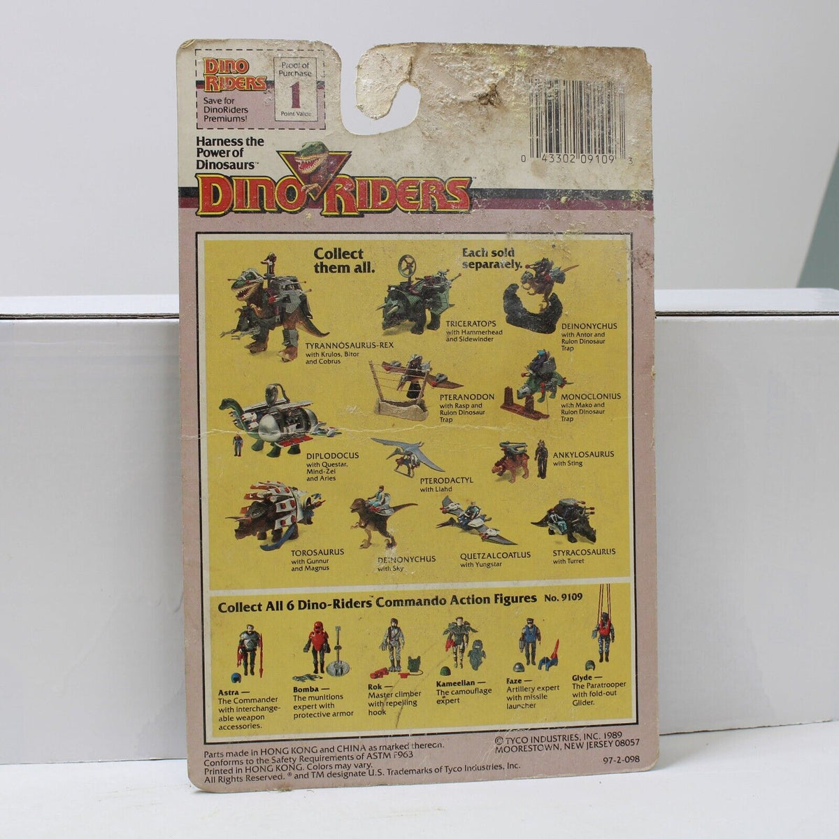 Dino Riders - Commando - Astra figure sealed on card - TYCO – Blueberry Cat