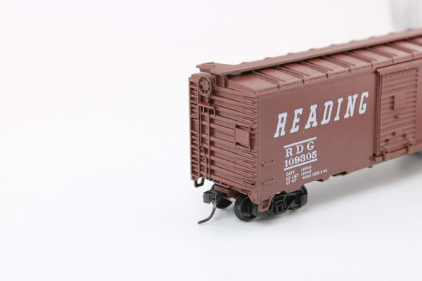 HO scale - RDG 109305 - 40' Boxcar - BLT 6-56 - Bev-Bel Custom - Athearn