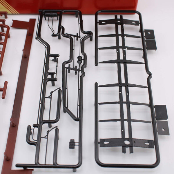 HO scale - ATSF 138012 - Santa Fe 1937 - Red Caboose - 40" AAR Box Car Kit