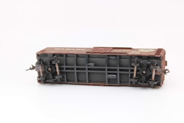 HO scale - WAB 6533 - 40' Boxcar - Custom Decoration - Athearn