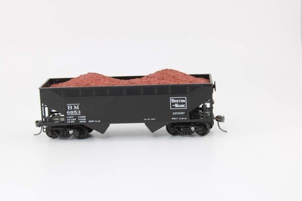 HO scale - BM 6853 - 2 Bay Flat end Hopper w/ load - Bev-Bel - Athearn