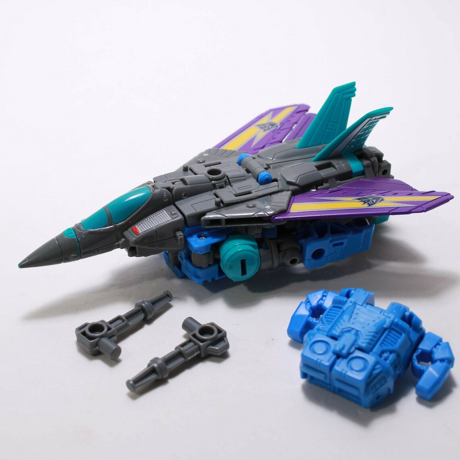Transformers Power of the Primes Blackwing - Deluxe Class Figure 100% Complete