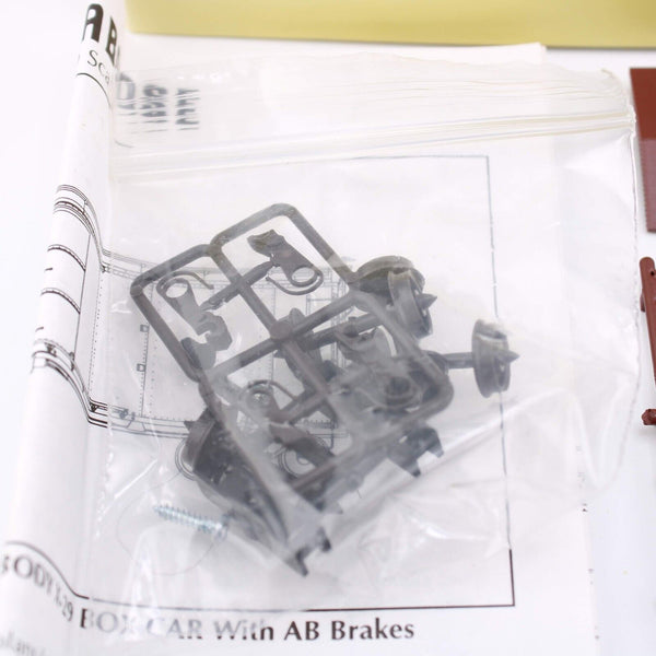 HO scale - NH 30034 - Red Caboose - 40' NY, NH & Hartford AAR Box Car Kit